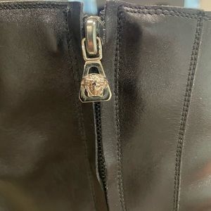 Versace Mens Shoes/Boots - Size 11 - Leather like new